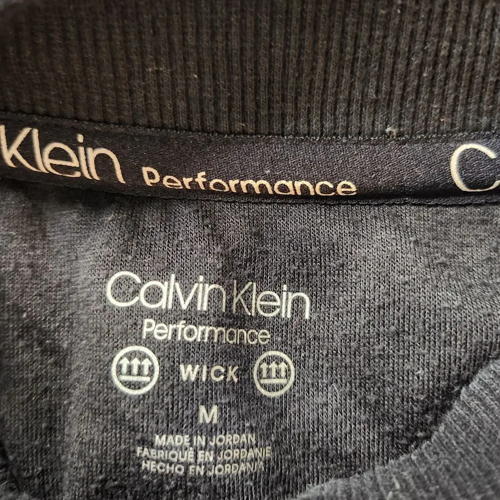 Calvin Klein Womans Med Performance Wick Sherpa Crew Sweatshirt Black‎